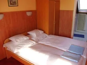 Fekete Macska Panzió - Image 3