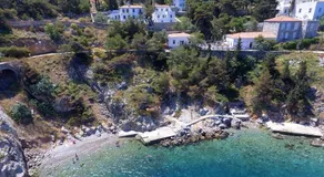 Douskos Beach House - Image 2