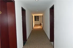 Yichang Shenlong Hotel - Image 2