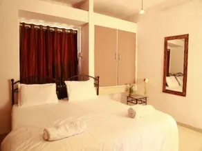 Juhu Service Apartments - Image 1