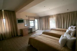 Hotel Oscar - Image 2