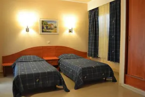 Aliki's Comfortable Holiday Apartments-Great Location - Image 3