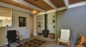 Large 4 Bedroom Home - Pet Friendly - Image 5