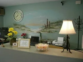 Rocky Neck Inn & Suites - Image 2
