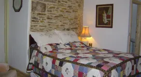 Holdstrong Farmhouse - Image 5