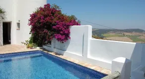 Apartamentos La Galbana con Piscina - Image 3
