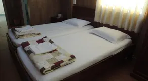65 Hotel - Image 2