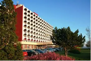 Silver Beach Retro Hotel - Image 2