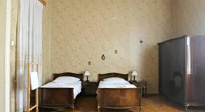 Traveller's House - Image 4