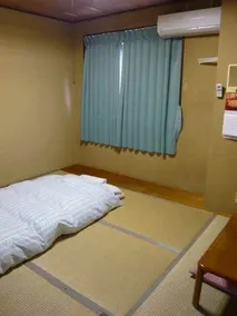 Kurumazushi Business Hotel - Image 1