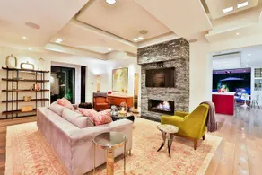 Hollywood Hills Sanctuary - Image 3