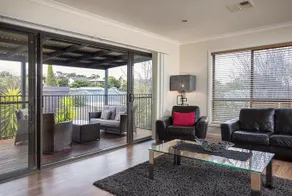 Bendigo Holiday Houses Illingworth - Image 2