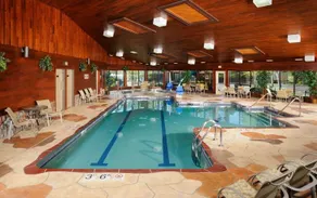 The Pointe Hotel And Suites - Image 2