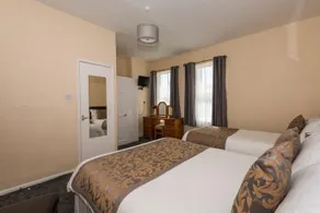 The Sea Crest - Image 4