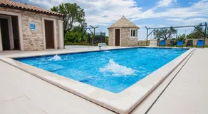 Stone Luxury Villa - Image 3