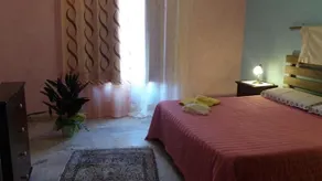 Summer House - Image 4