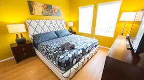 Two Bed Two Bath Vaca Apt LALUX2 - Image 4