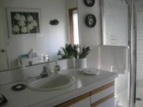 European Bed & Breakfast - Image 4