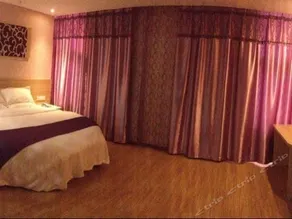 Jining Liangshan Berlin Town Theme Inn - Image 5