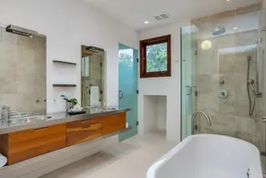 1035 - Beverly Hills Modern Escape - Image 1
