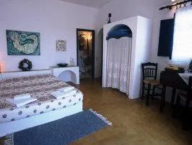 Uranos Houses Imerovigli - Image 2