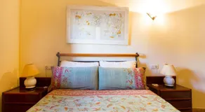 Flower's house - Image 3