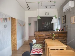 July Inn - Image 3