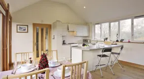 Akenfield Cottage Letheringham - Image 2