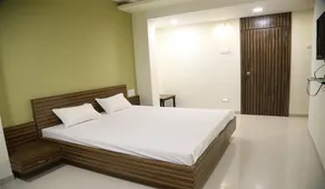 Hotel Dhruva - Image 5