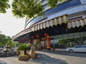 Shiny Hotel - Image 2