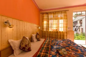 Rainbow Hostelier - Image 4
