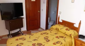 Hostal Alboran - Image 4