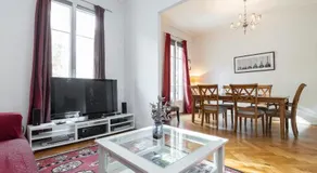 2 Bdr 105m2 Classy near Garibaldi tram with garage - Image 3
