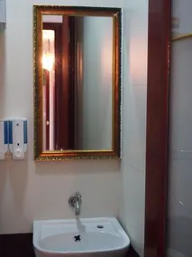 Delta Deluxe Hotel - Image 2