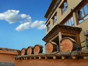 Dibei Hotel and Lost Horizon - Image 2