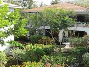 Paradise Tropical Gardens Suites - Image 4