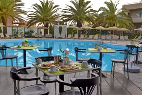 Minos Aparthotel - Image 4