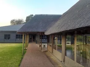 Outlook Lodge OR Tambo - Image 3