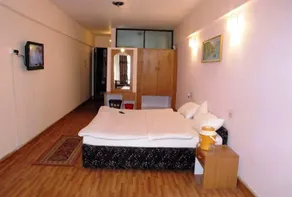 Anamika Hotel - Image 2
