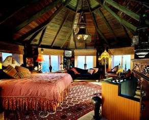Land's End Inn - Image 3