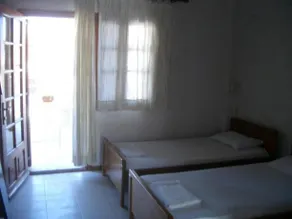 Tzogalis Apartments - Image 4