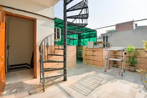 Olive Studio Rooms - Image 2