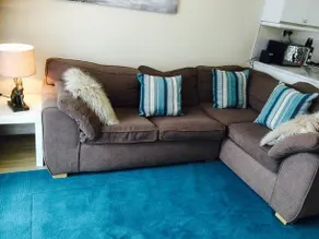 Bicester One Bed House Sleeps 5 - Image 4