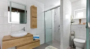 Capri House - Image 2
