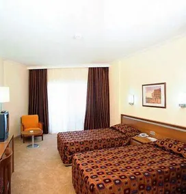 Queen's Park Resort - Image 3