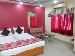 Sheela's Hotel & Restaurant - Image 5