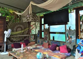 Wonderland Hostel - Image 4
