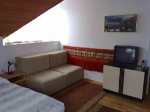 Hamar Haz - Image 3