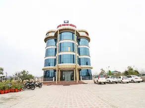 Hotel Heaven Heights By OYO Rooms - Image 1