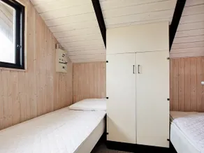 Holiday home with terrace - Image 1